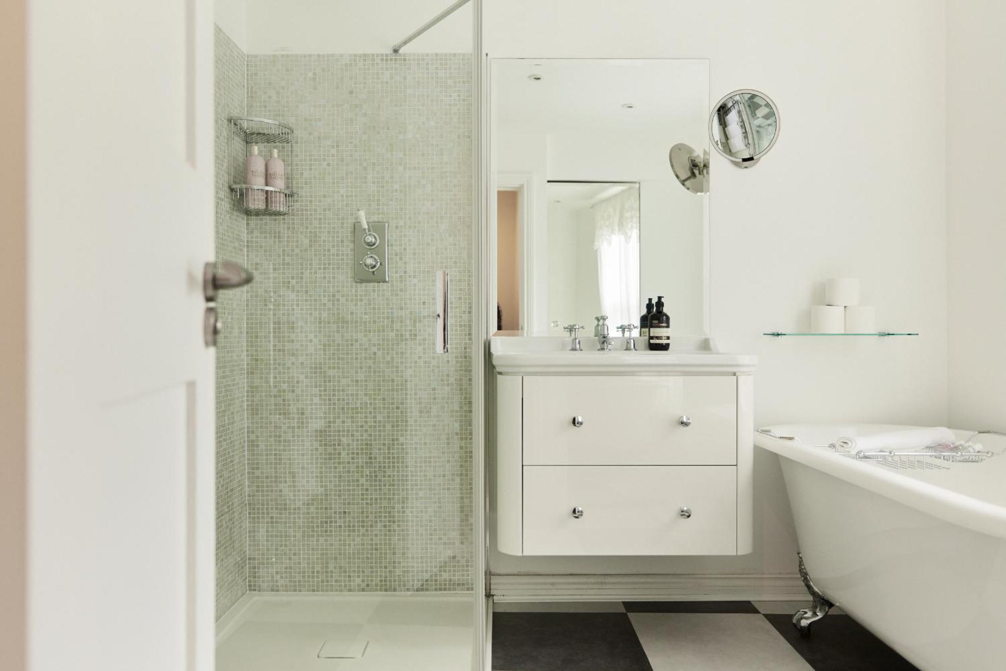 The Designers Suite Kensington - Stylish 1Bdr Flat Londra Esterno foto